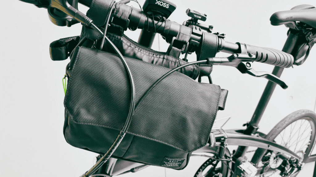 フロントバッグ